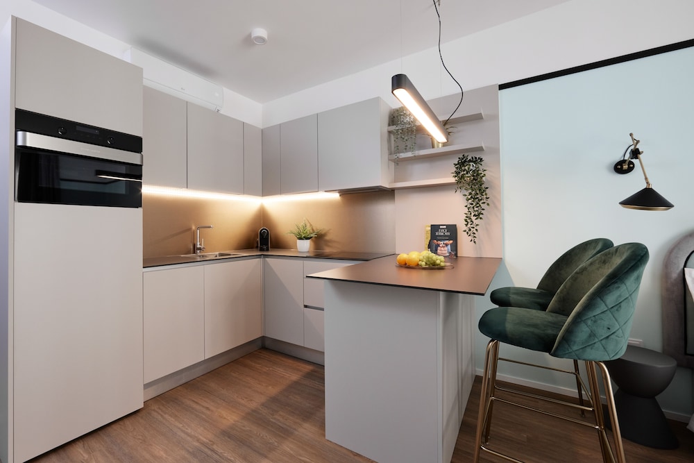 The Amberlyn Suite Hotel 34/50