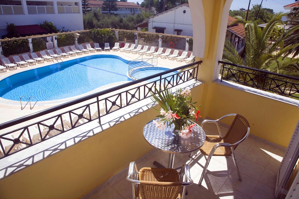 Konstantina Apartments 7/35