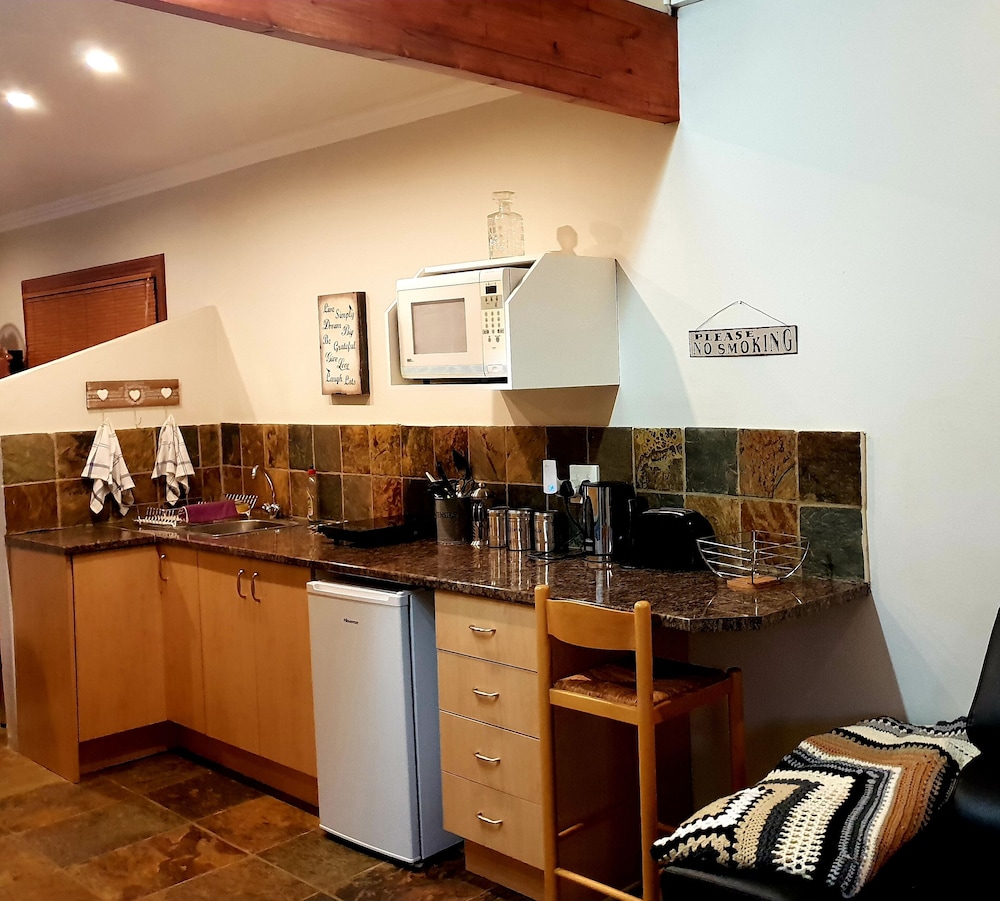 Moonflower Cottages 53/71