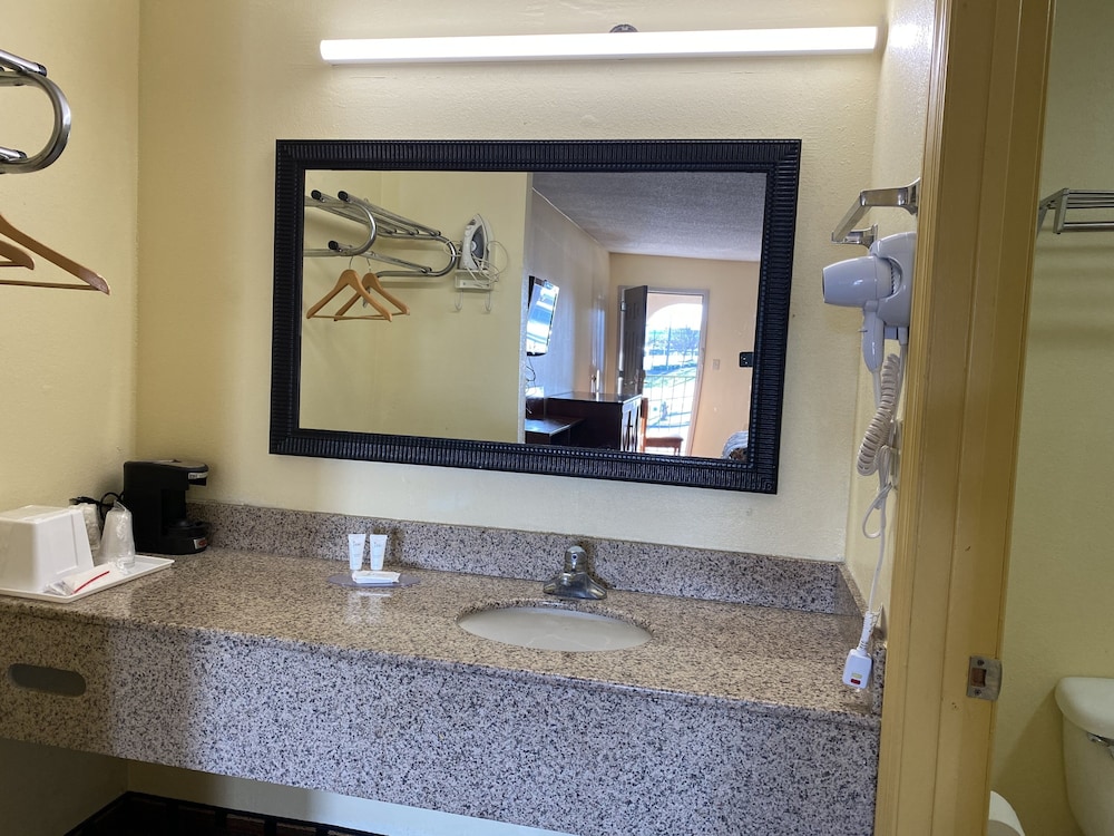 Americas Best Value Inn Augusta Fort Gordon 7/23