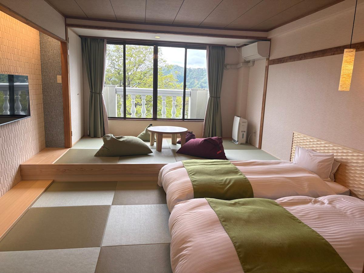 Renovated, Japanese, Twin Beds, Lake View, Tatami