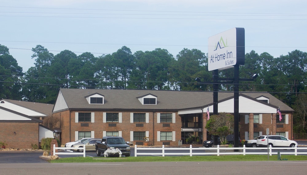 At Home Inn And Suites Pensacola 3/80