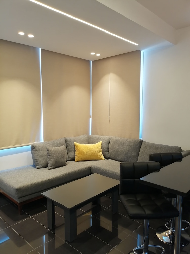 B Residence 23/43