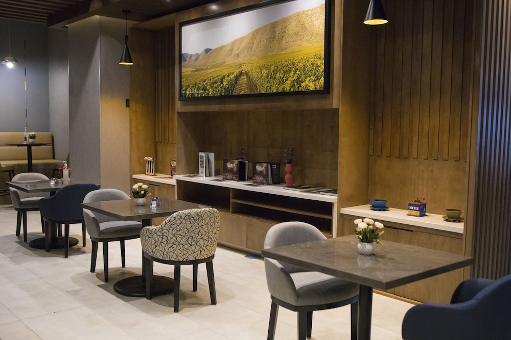 Hyatt Place Saltillo 20/33