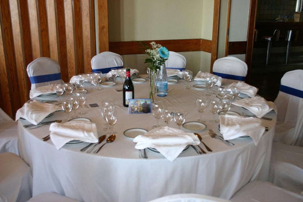 restaurant-cafeteria