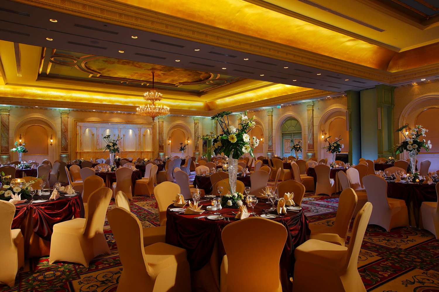 restaurant cafeteria