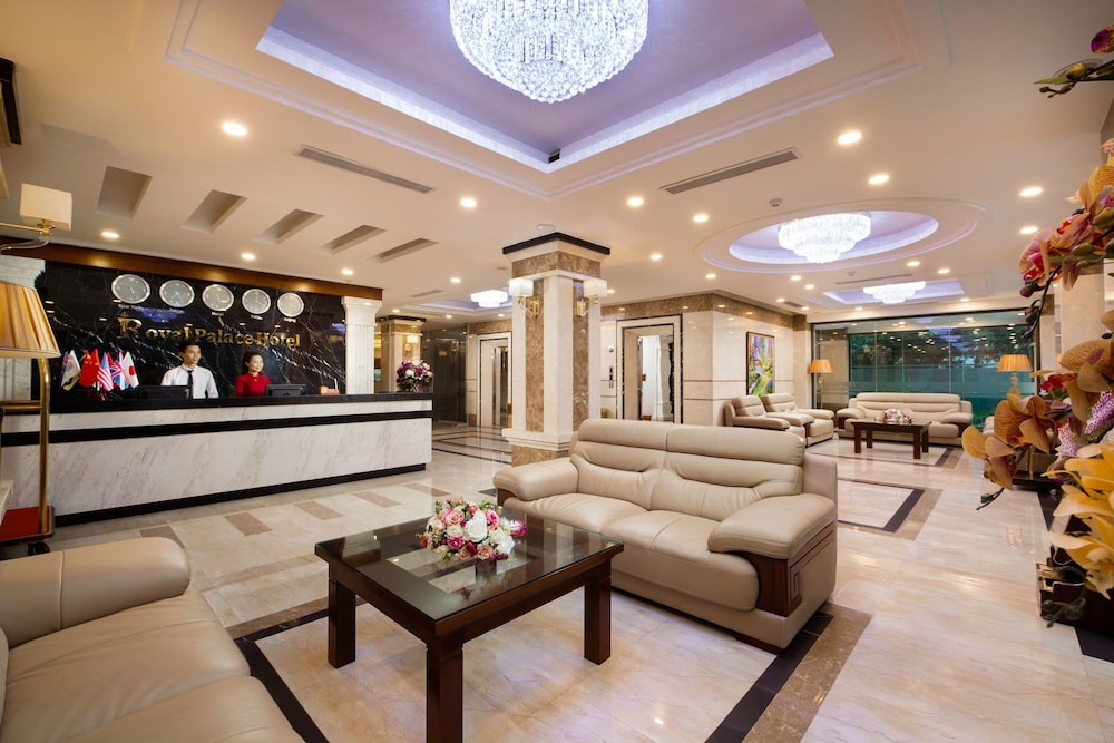 Royal Palace Hotel 7/48