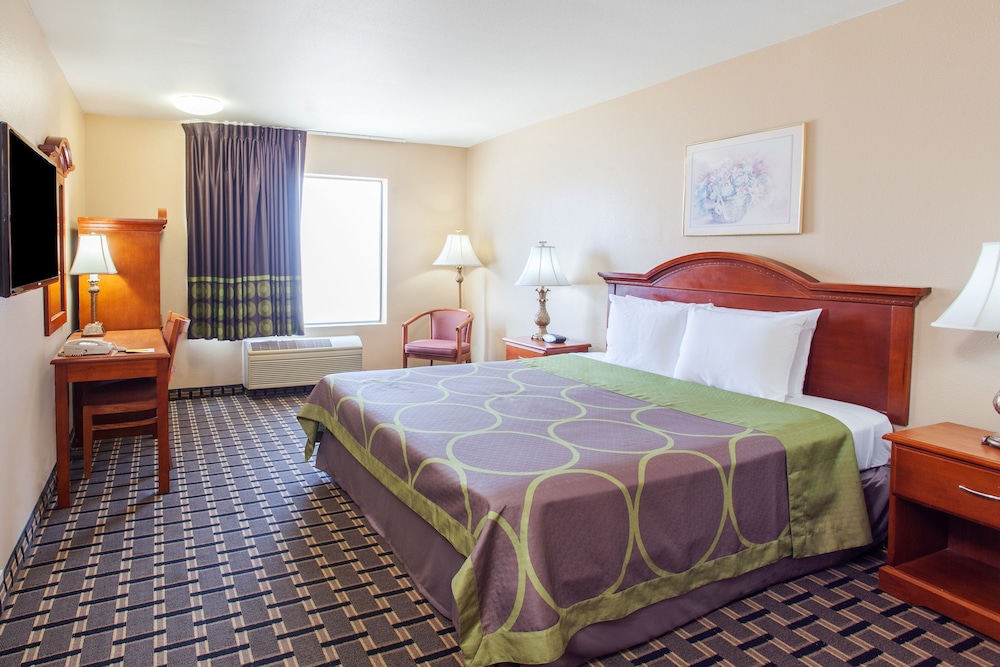 Hotel 39 Westminster 8/25