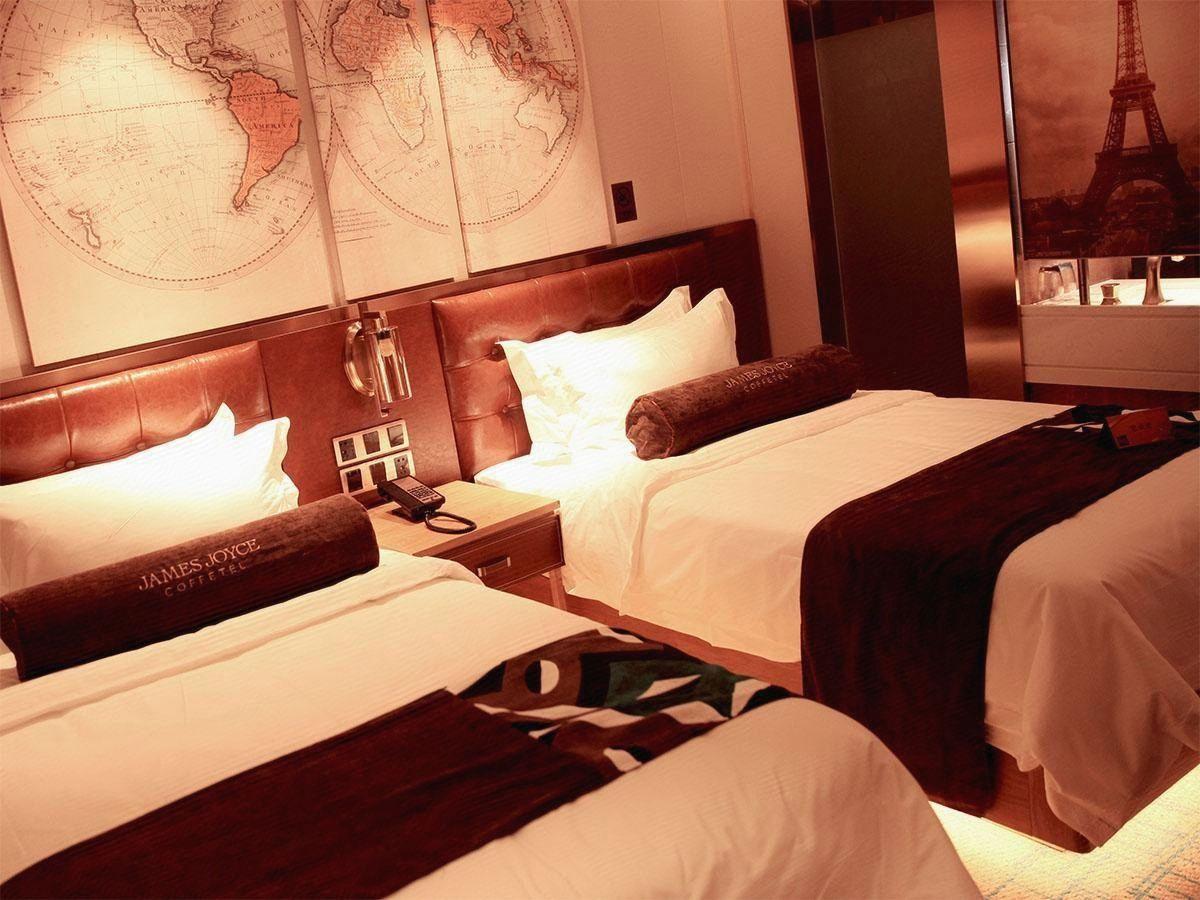 Room, Twin Beds