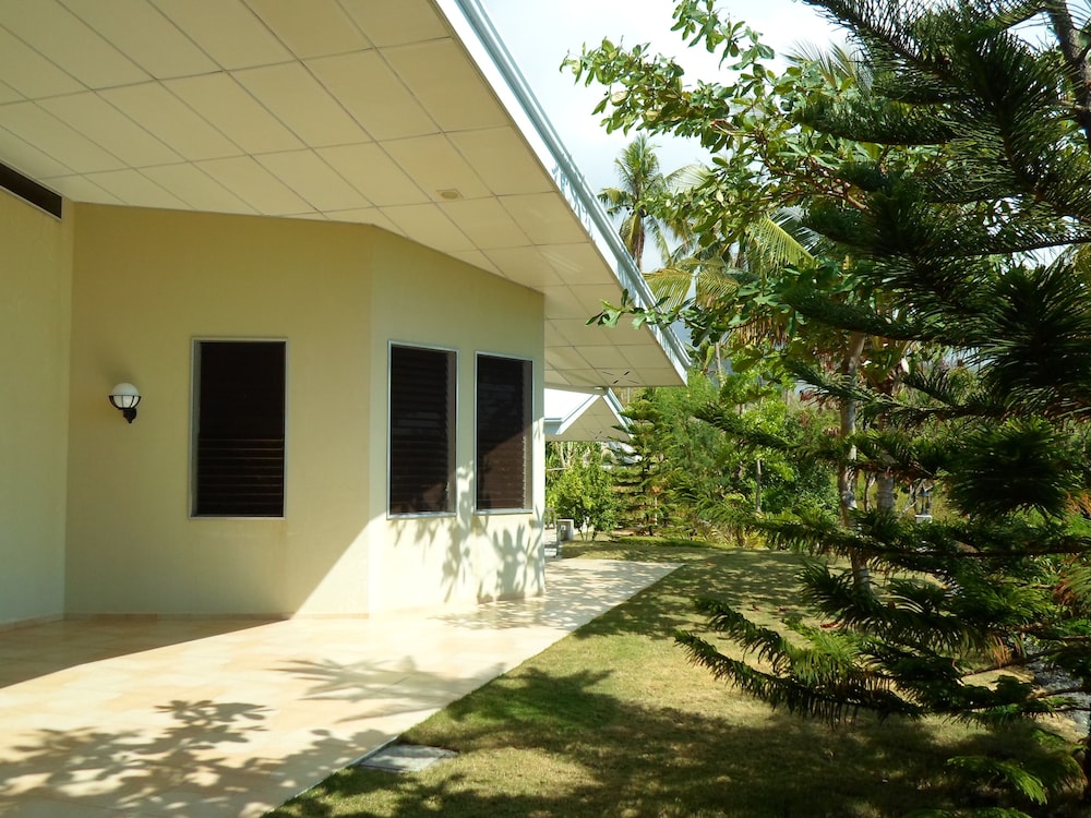 Meili Beach Resort 7/57