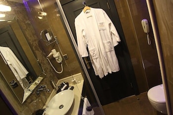 Mirilayon Hotel 47/50