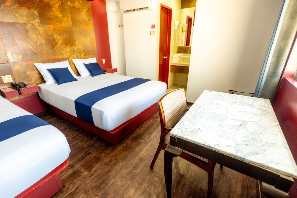 CAPITAL O Hotel Rose, Ensenada 14/48