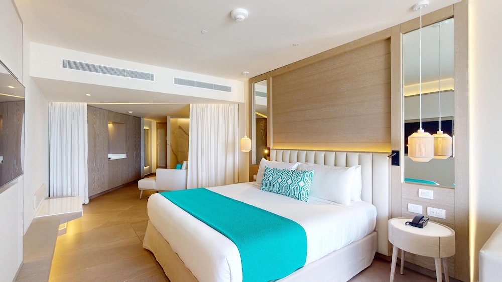 PRINCESS, JUNIOR SUITE