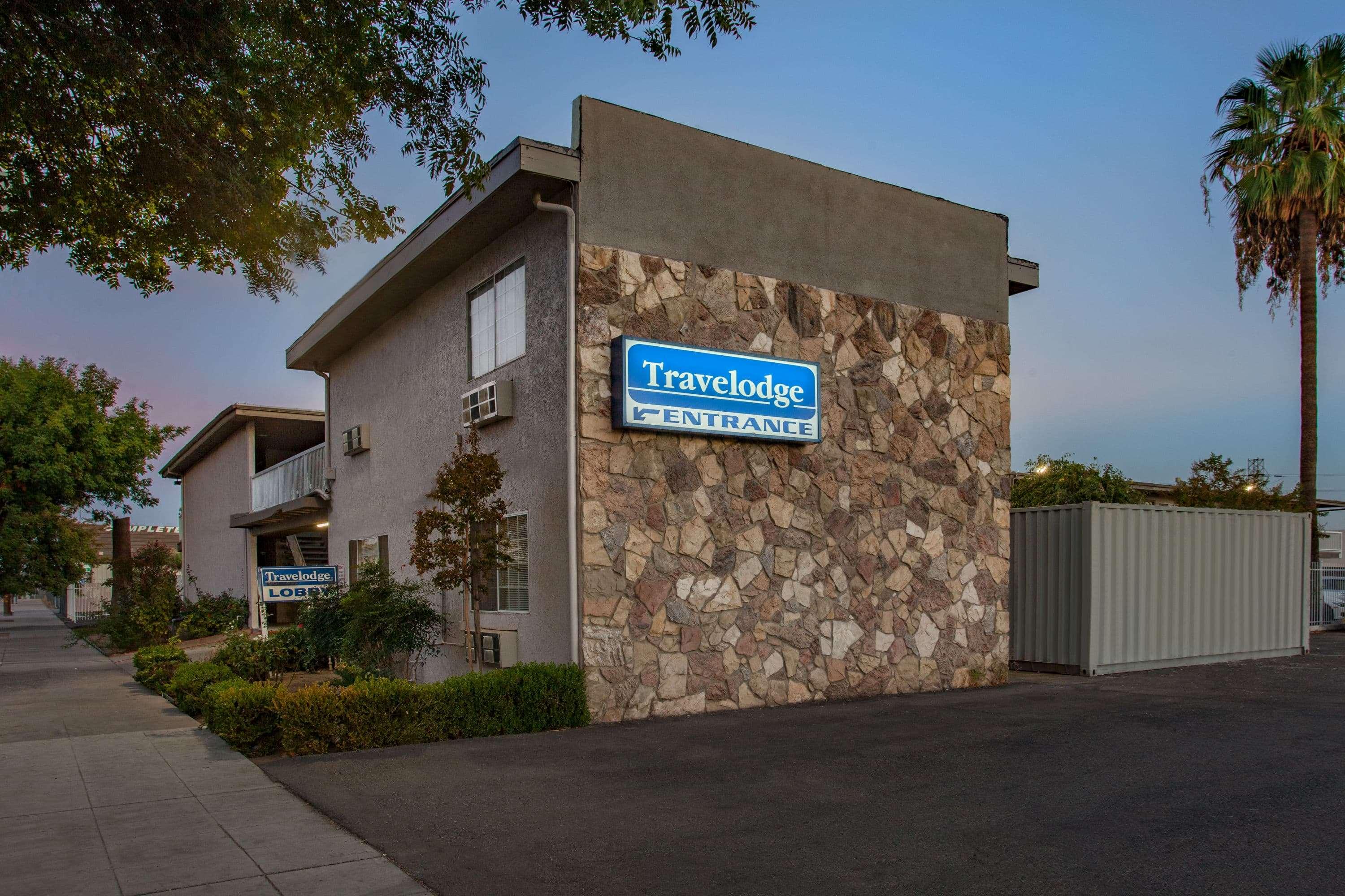 Travelodge By Wyndham Fresno Yosemite Area 1/13
