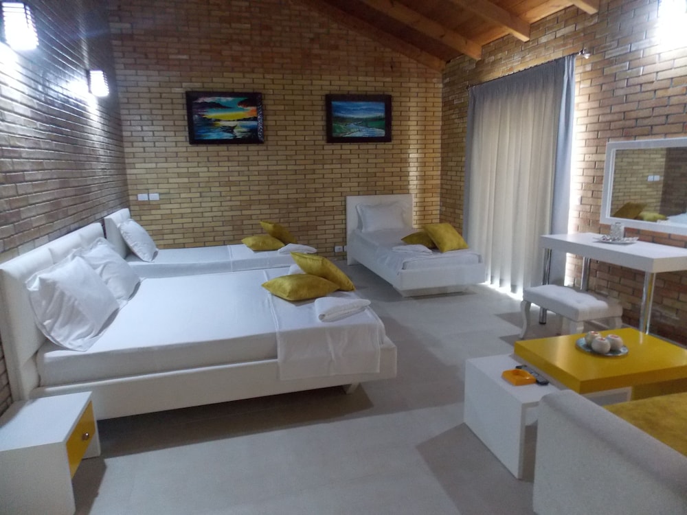 Hotel Piccollino 38/78