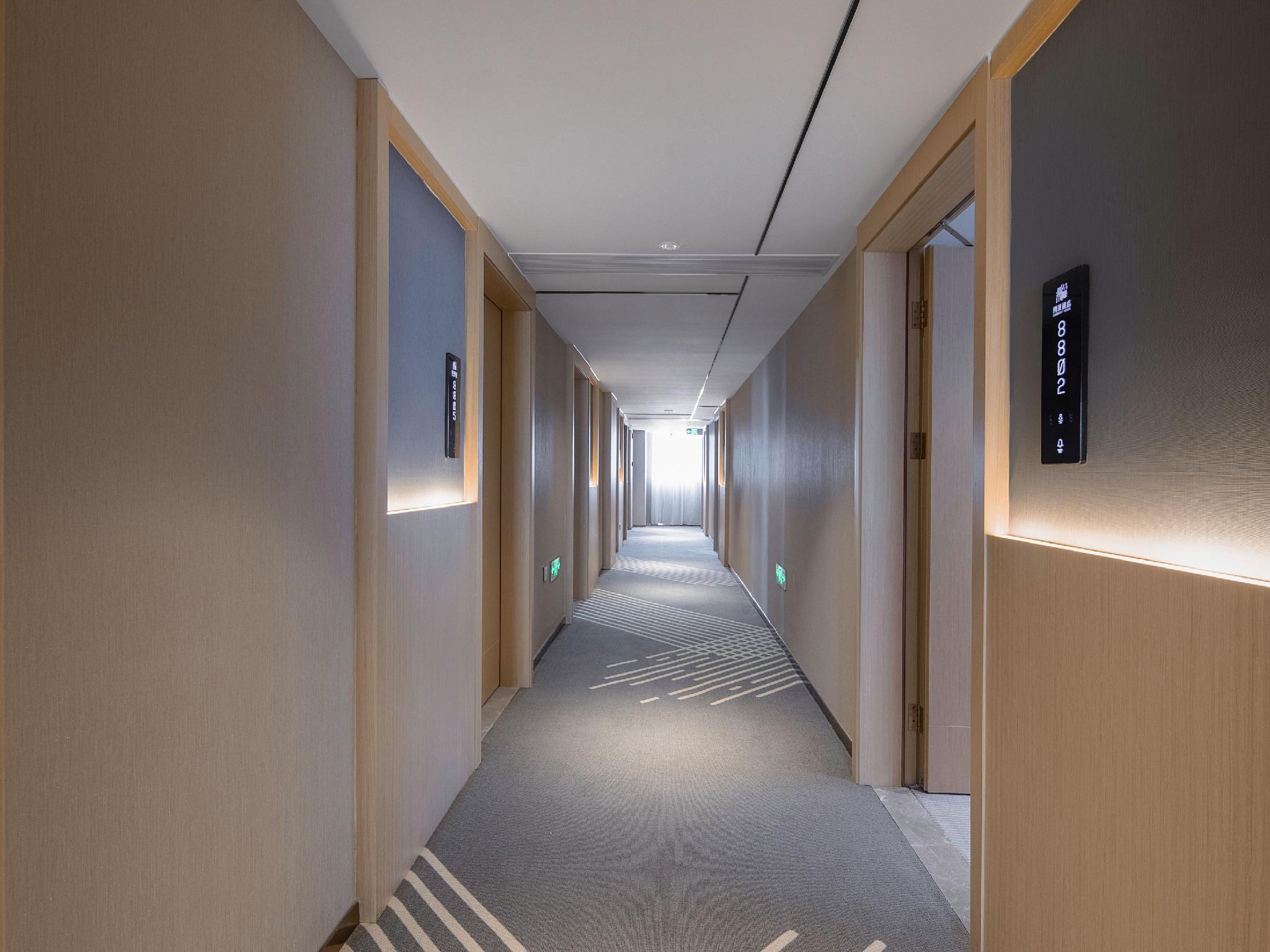Cheermay Hotels (Huizhou West Lake) 24/33