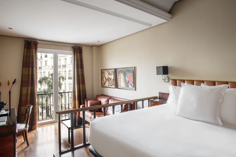 SUPERIOR, SINGLE, DOUBLE BED, CITY VIEW