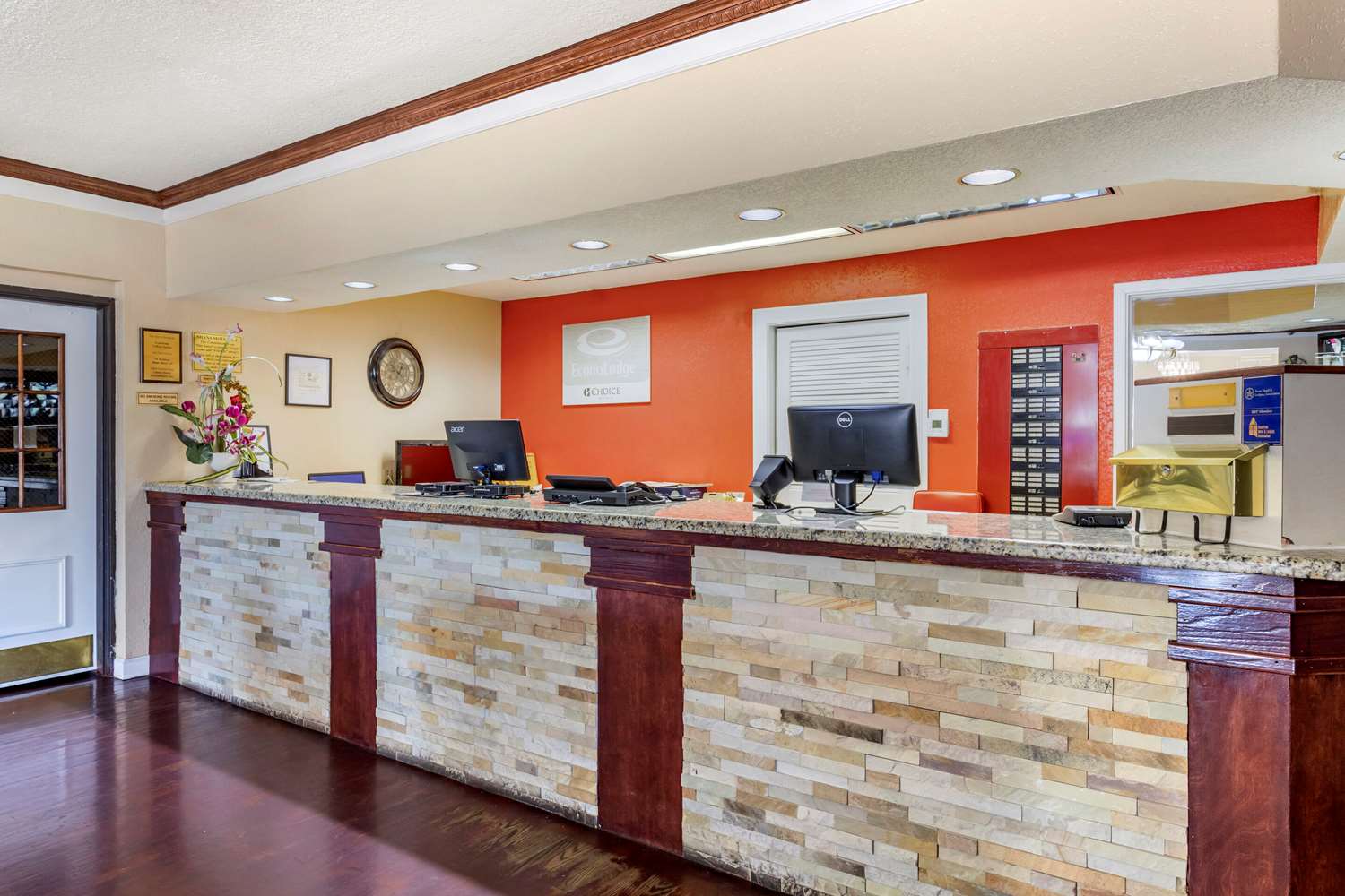 Knights Inn College Station photo4