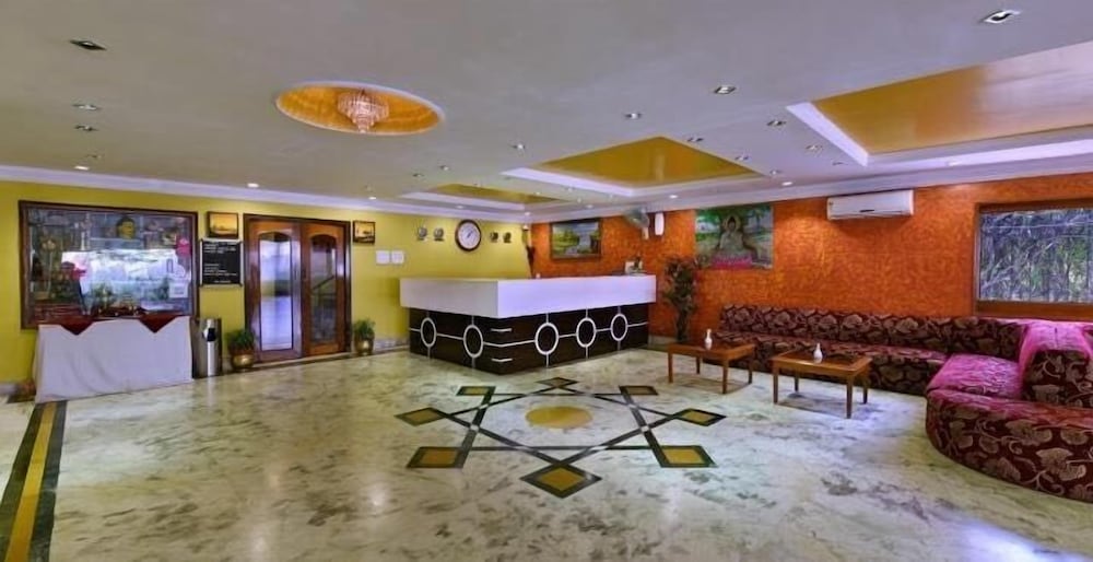 Hotel Taj Darbar 8/45