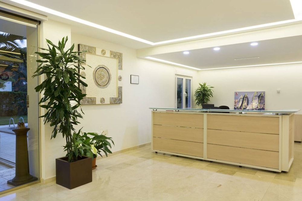 Cabot Tres Torres Apartamentos 7/65