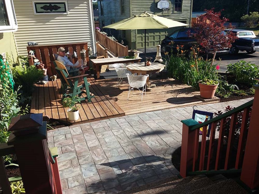Oasis Bed and Breakfast 26/37