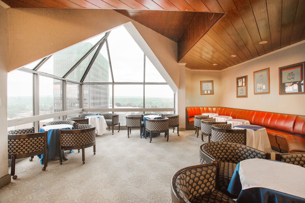Augusta Downtown Hotel & Conference Center 19/26