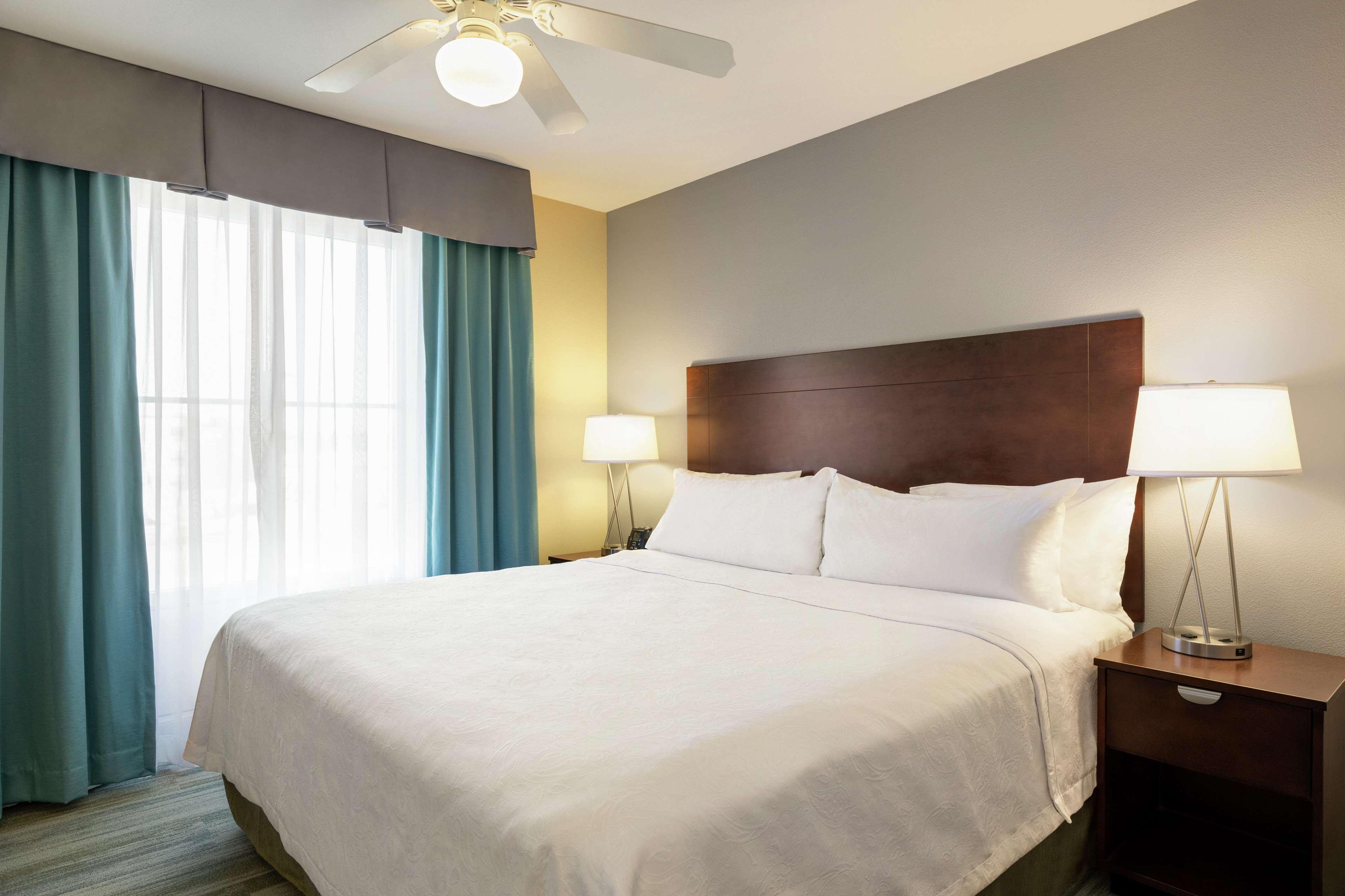 STUDIO, SUITE, KING BED, ACCESSIBLE