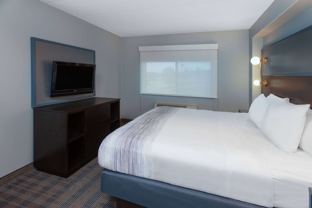 1 Bedroom, Efficiency, Suite, King Bed
