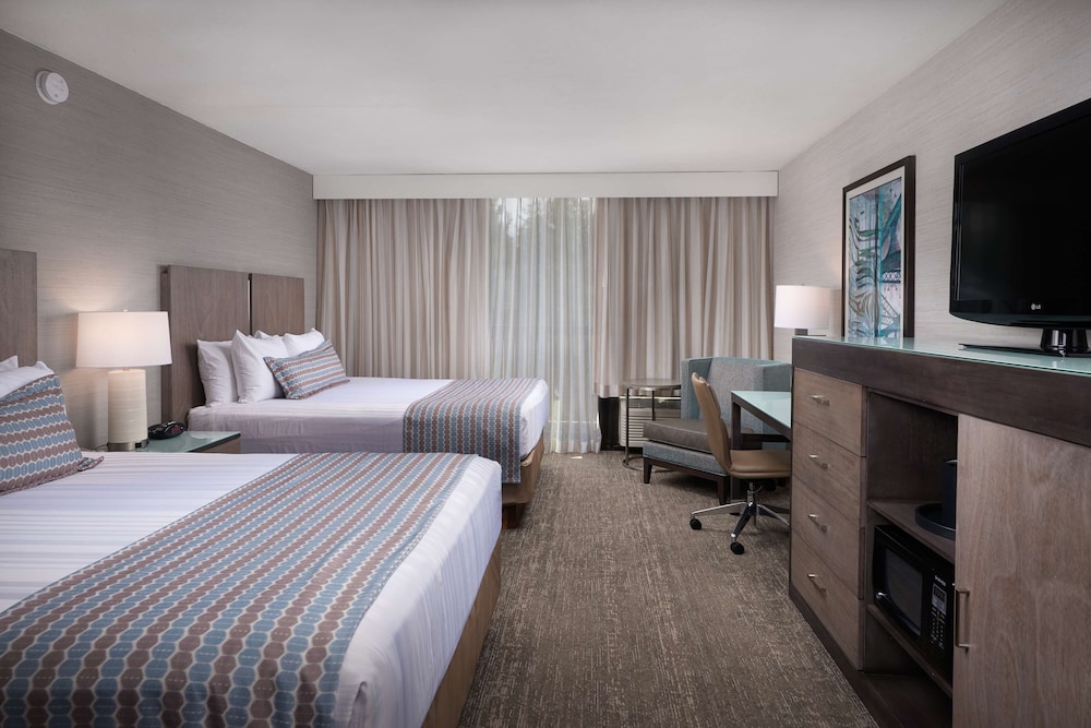 Standard, 2 Queen Beds, Ocean View, Pet Friendly