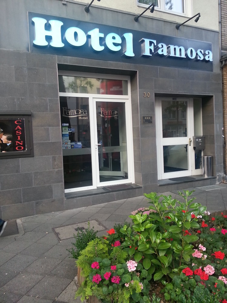 Hotel Famosa 2/32