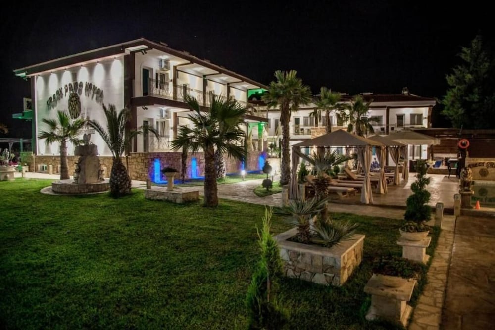 Greek Pride Hotel 44/50