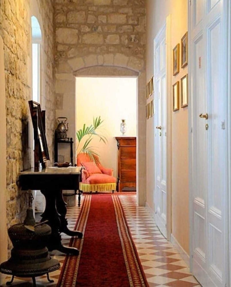PALAZZO IL CAVALIERE B&B DE CHARME 35/68