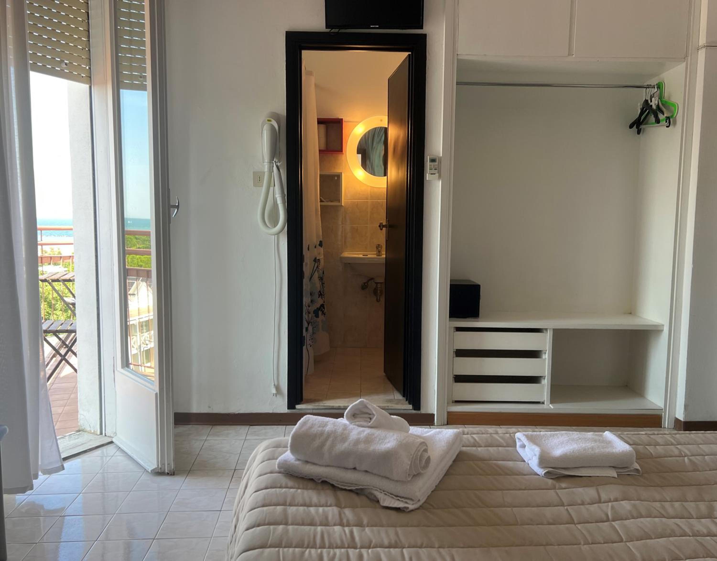 Room, Double Bed, Balcony