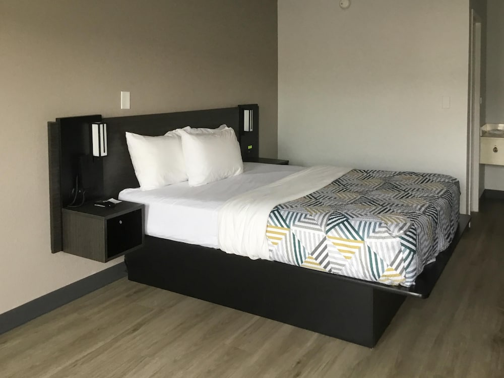 Motel6 Farmington Hills, MI - Northwest - Farmington Hills 30/56