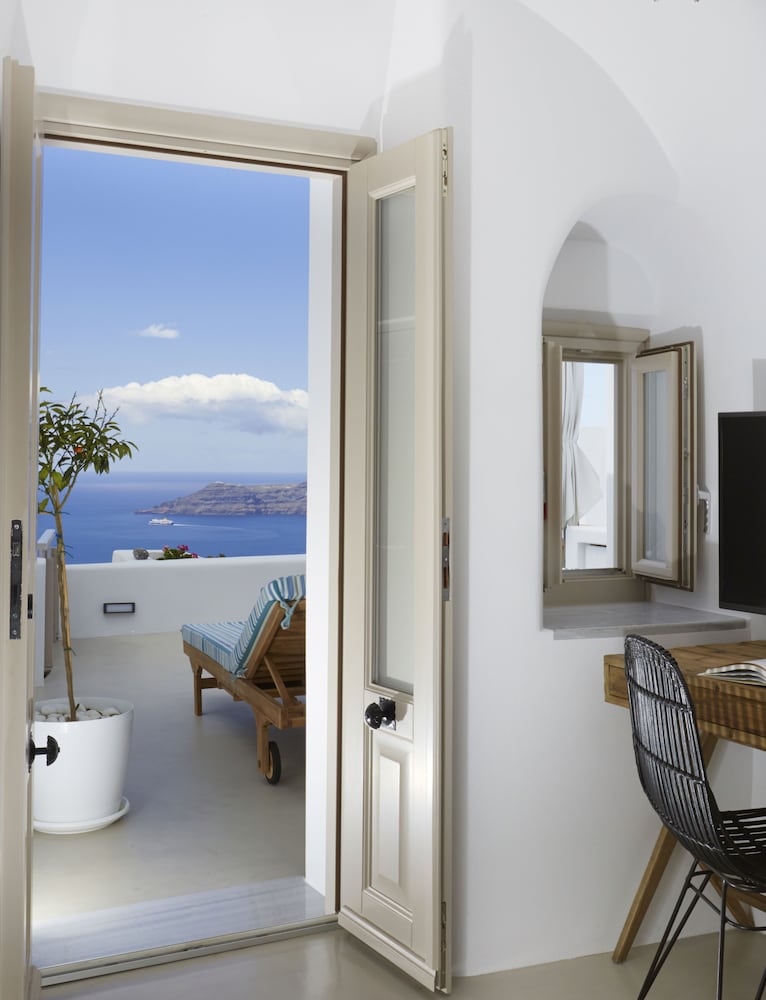 Olea Cave House 47/50