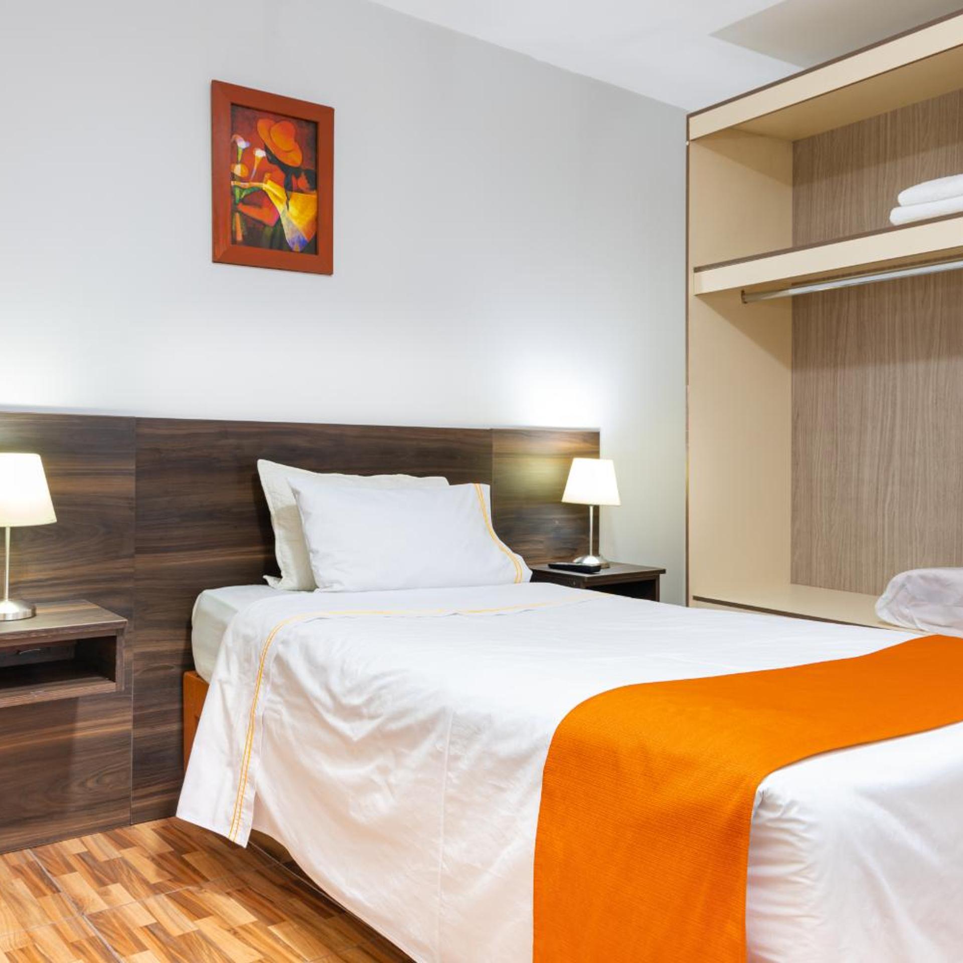 Hotel Plaza San Antonio 16/50