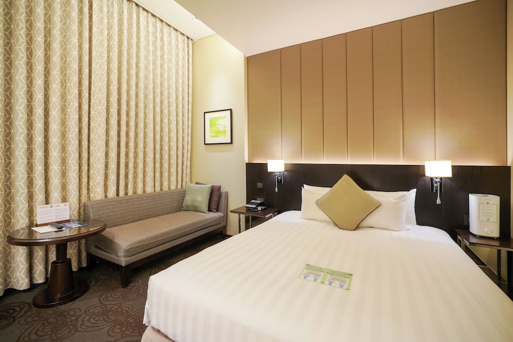 EXECUTIVE, QUEEN BED, CITY VIEW