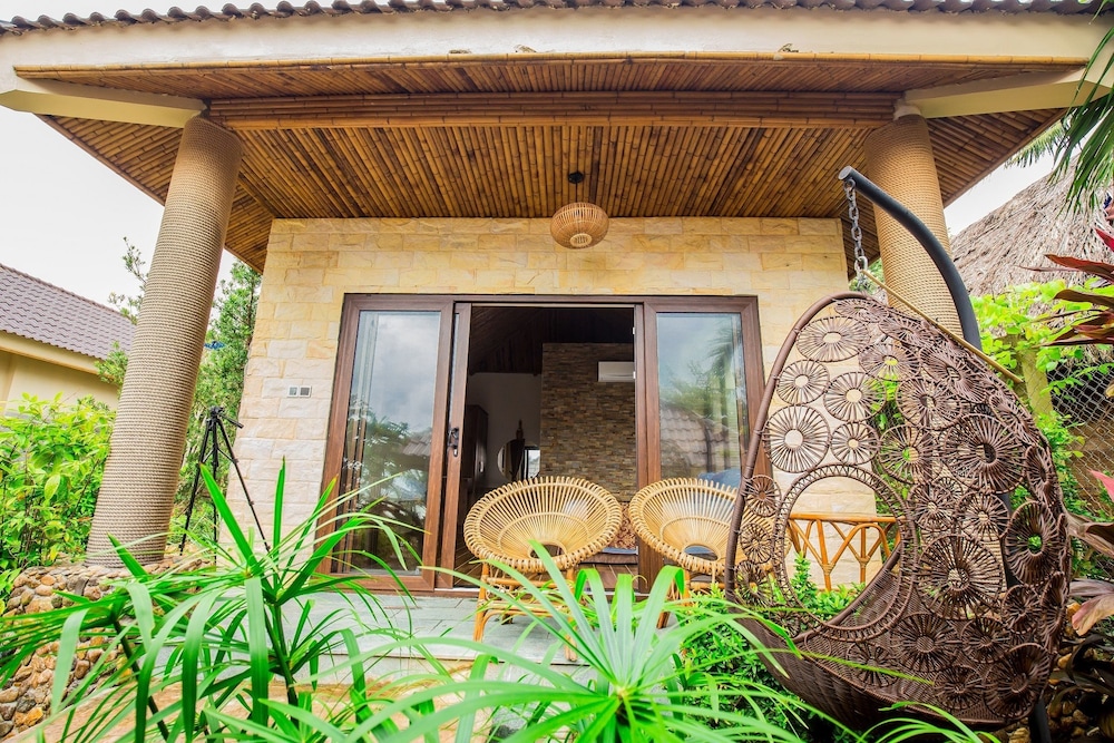 Coral Bay Resort Phu Quoc 8/73