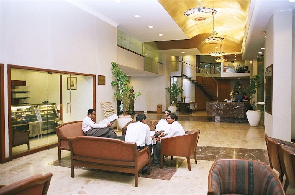 Hotel Aurora Towers 17/29