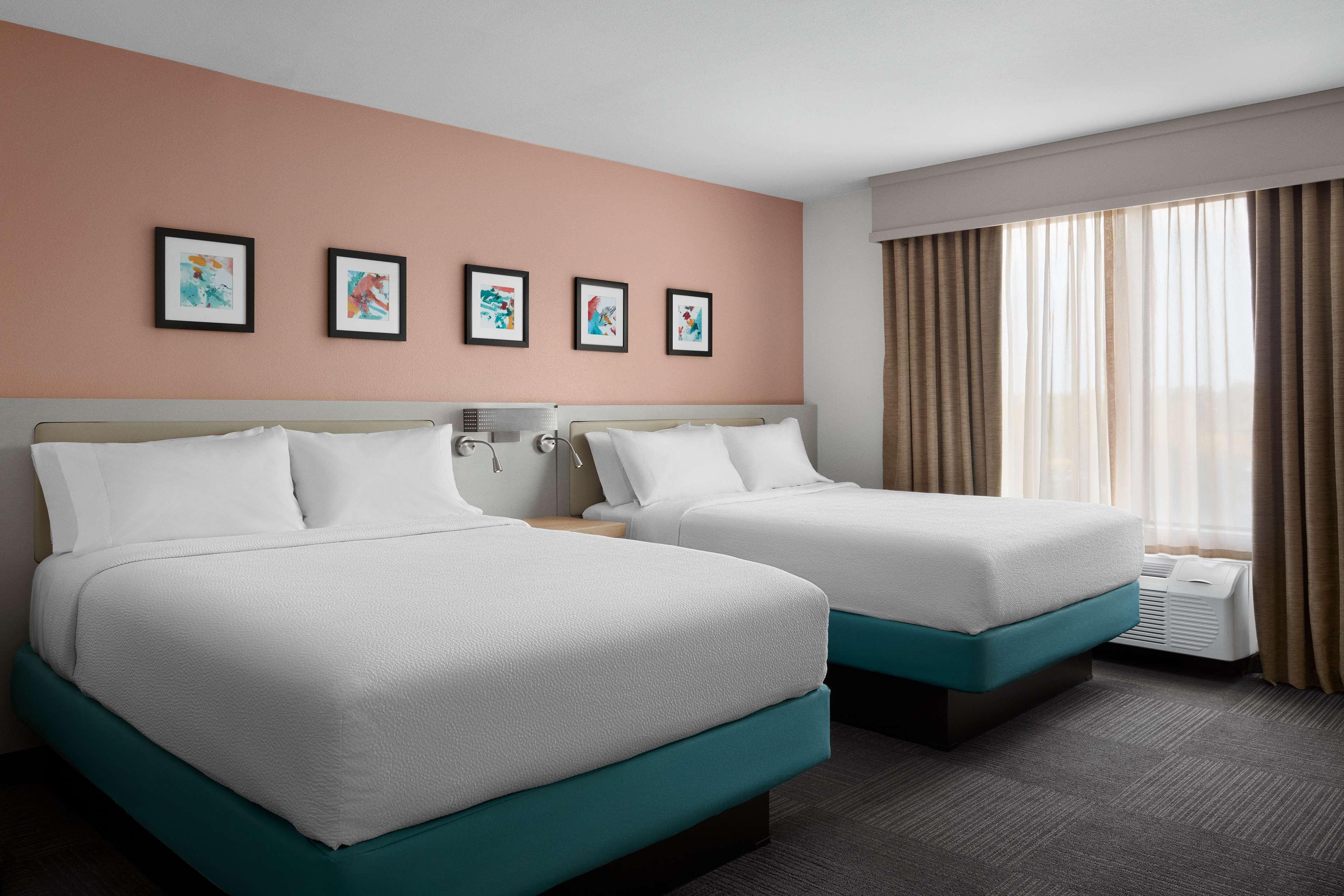 جناح بسريرين كوين بغرفة نوم واحدة لذوي الإعاقة