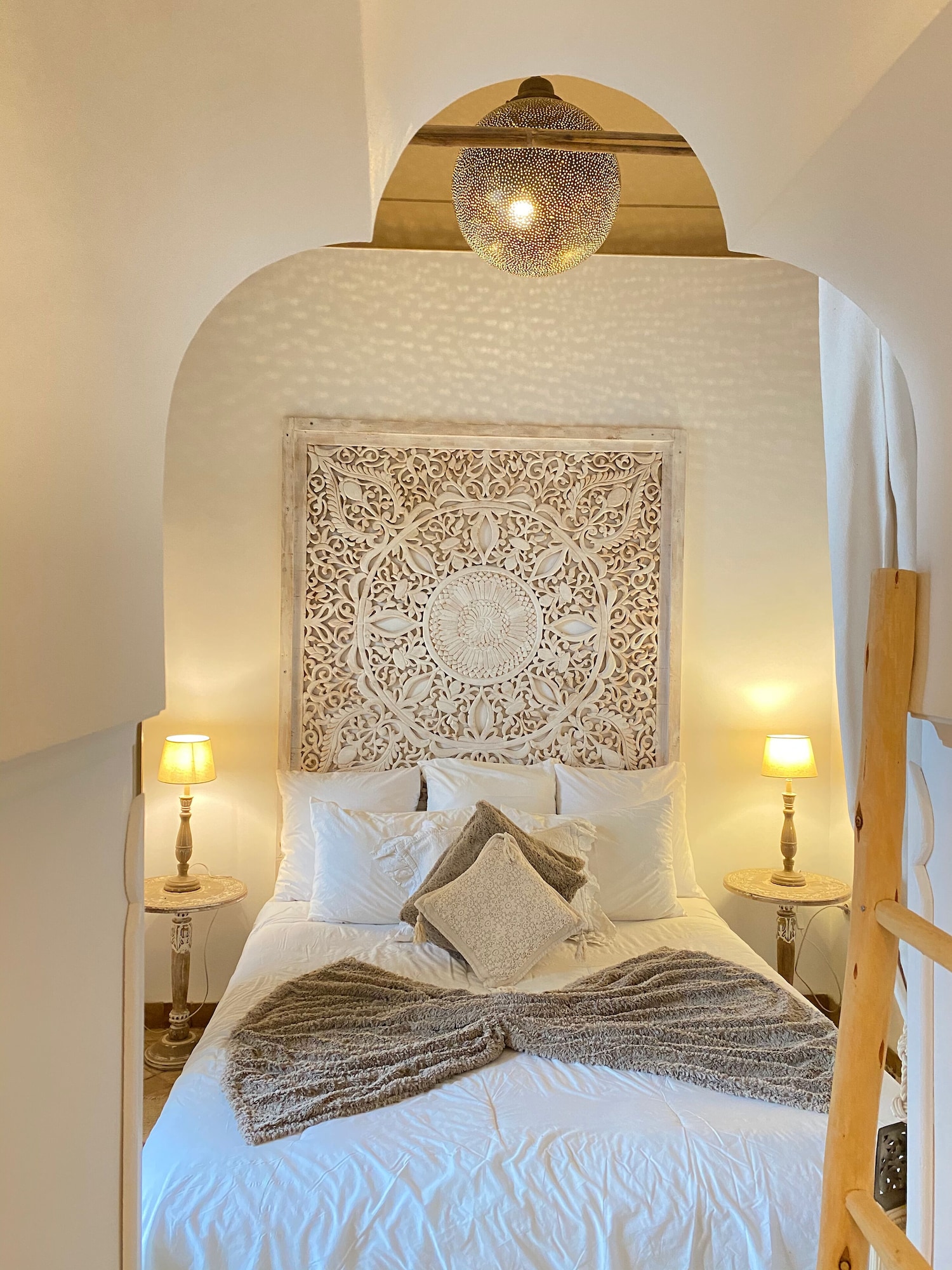 SUPERIOR, DOUBLE BED