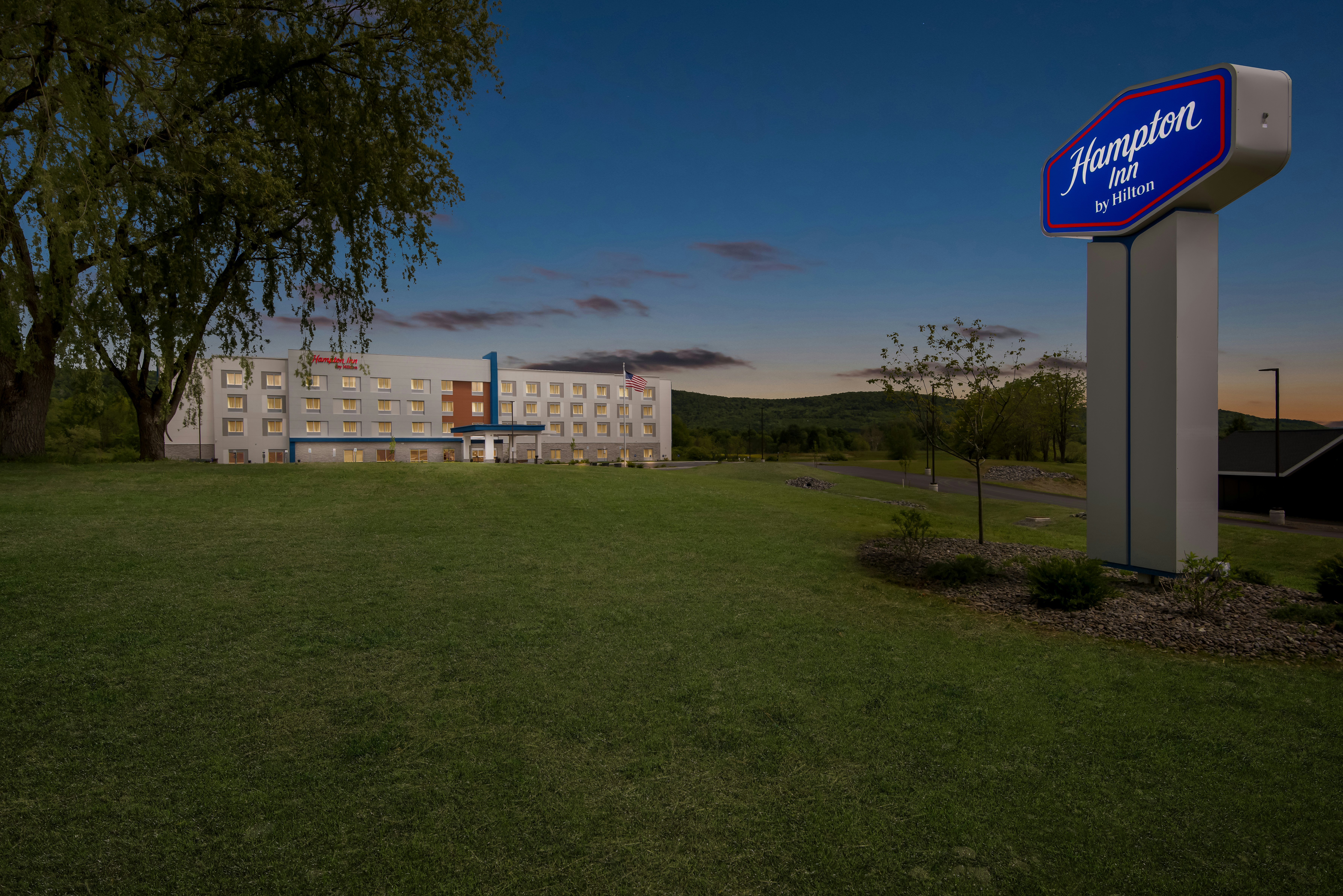 Hampton Inn Cooperstown 24/24