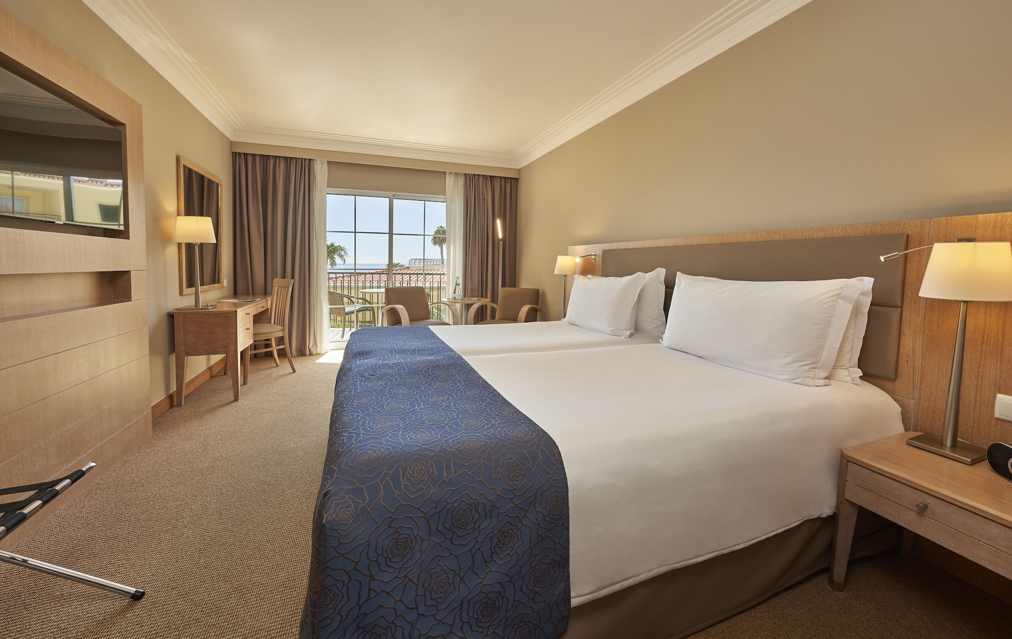 Studio, Twin Beds, Partial Sea View