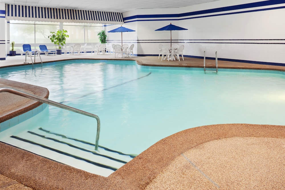 Four Points By Sheraton Chicago O Apos Hare Airport 3/40