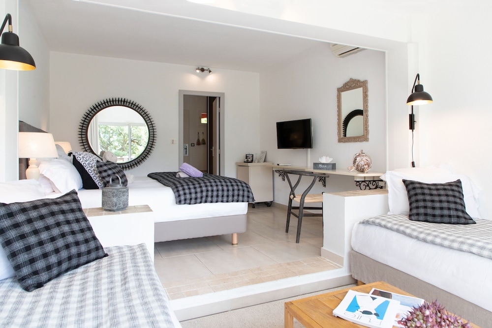 Hotel Font Mourier 55/74