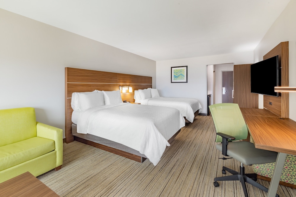 Holiday Inn Express & Suites Lincoln Downtown 26/55