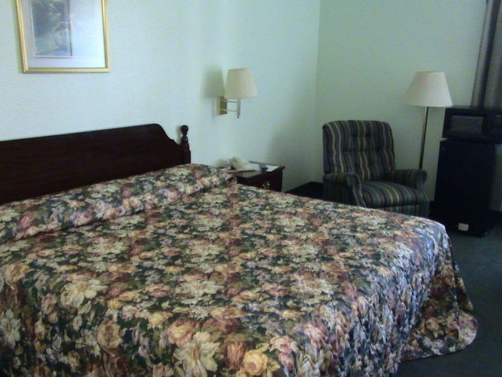 Highland Inn Peculiar 10/52