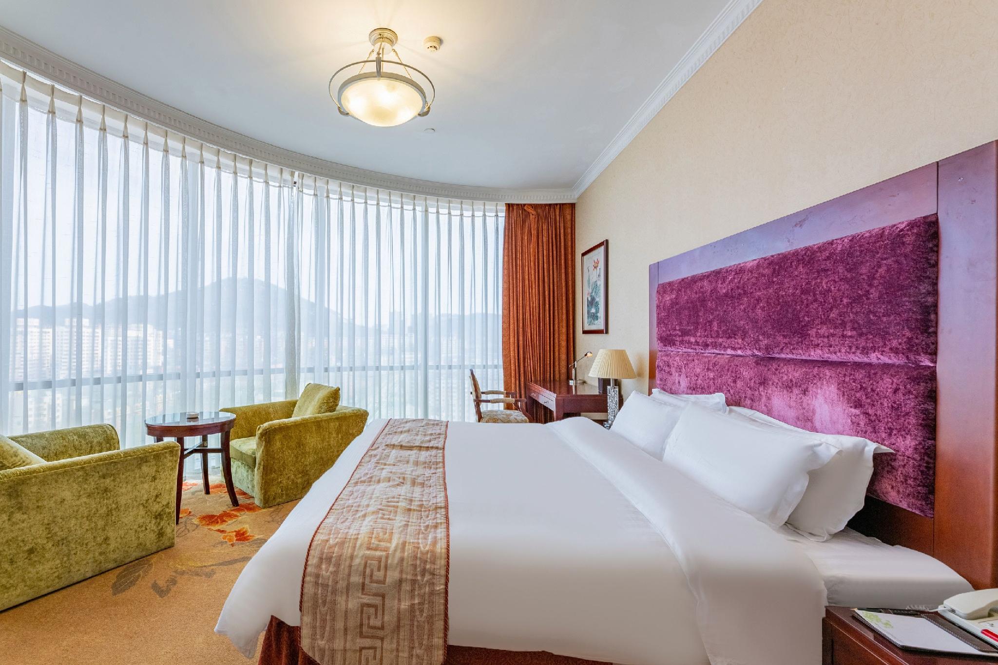 Sweetland Hotel 11/43