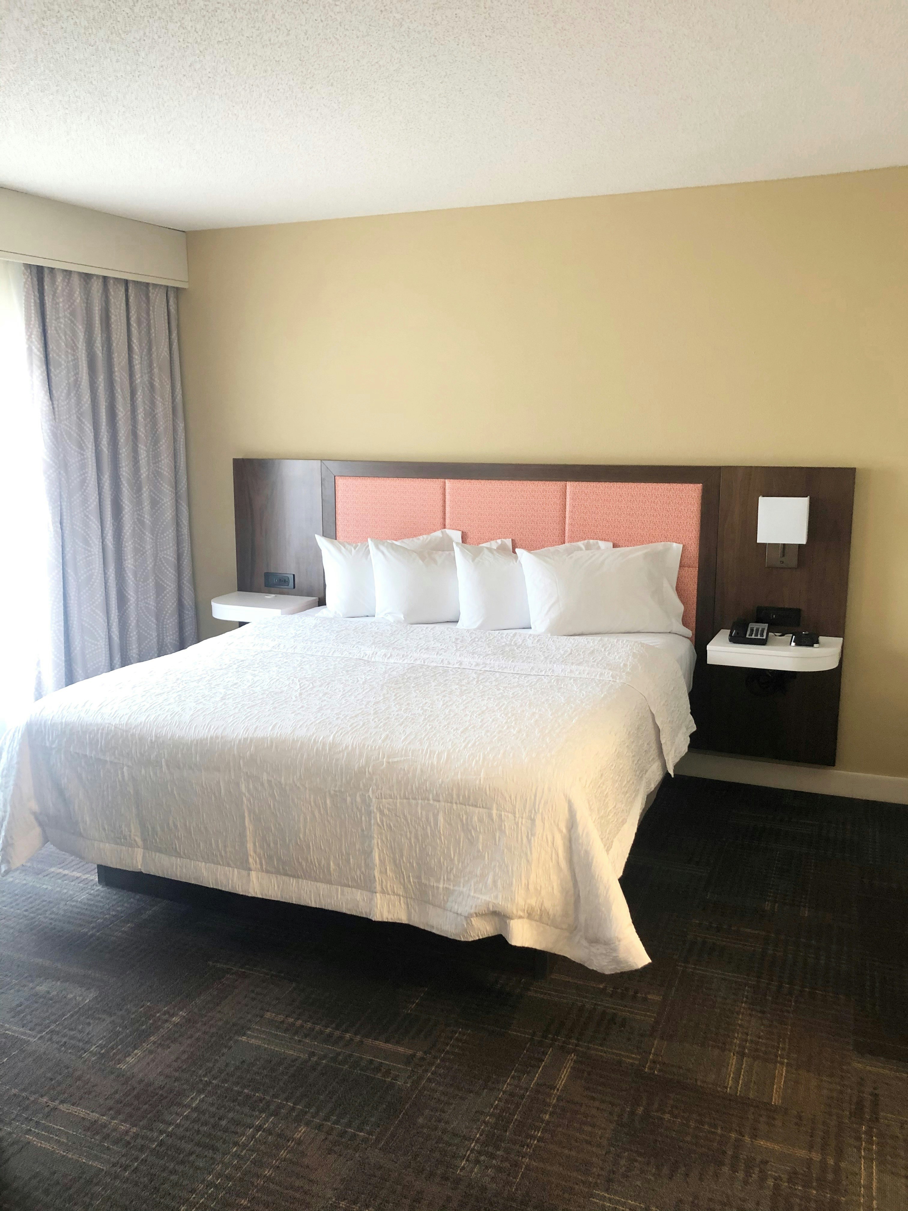 STUDIO, KING BED, ACCESSIBLE