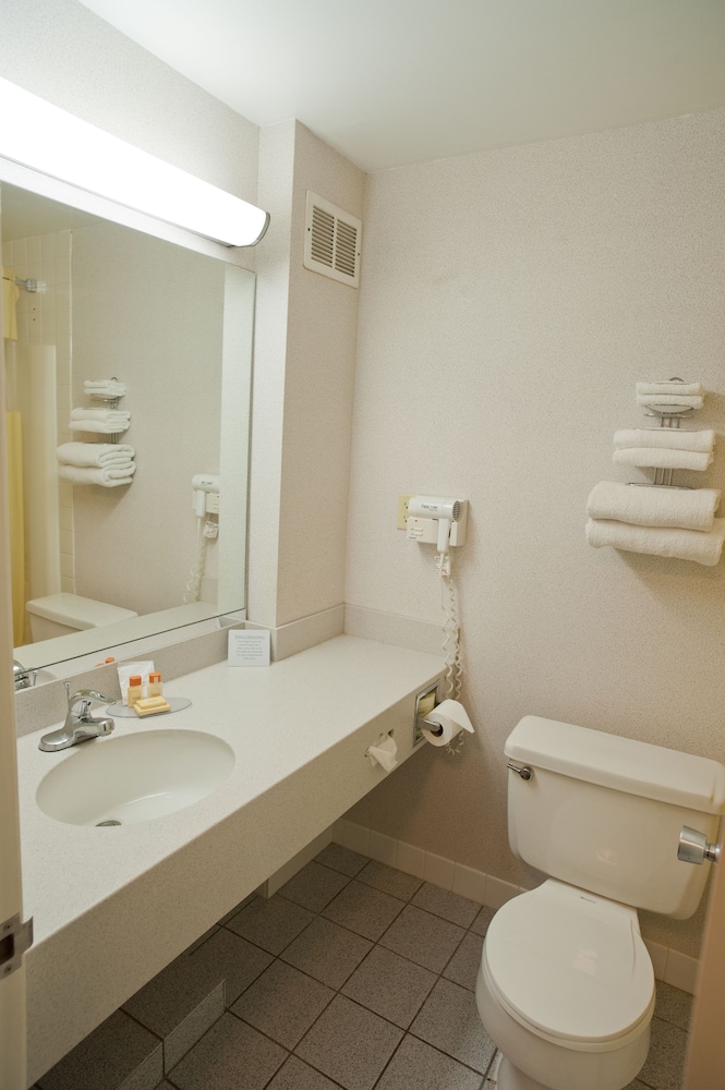 Days Inn By Wyndham Parsippany 11/23